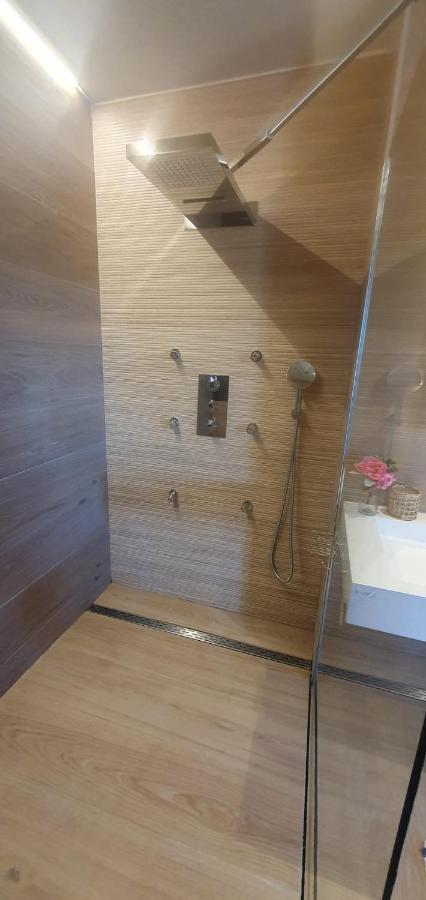 Les Bonbonnettes Bed & Breakfast Le Cailar Ngoại thất bức ảnh